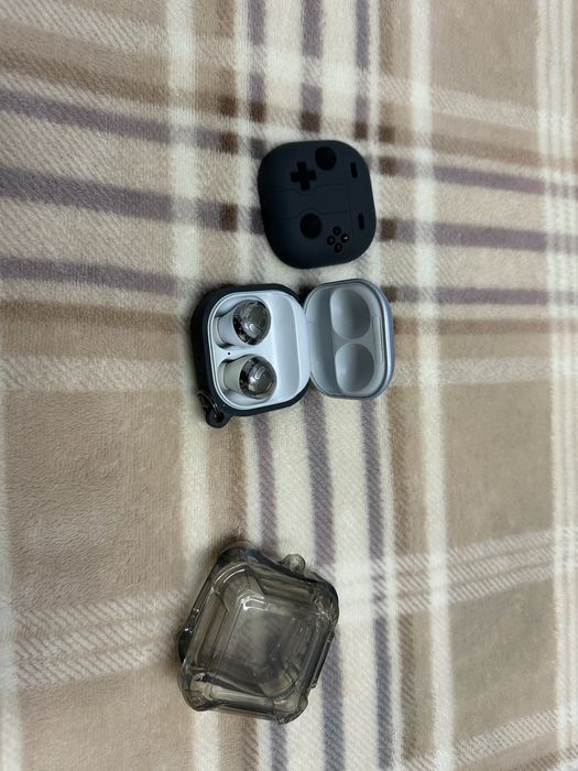 Fone SAMSUNG com duas capinhas