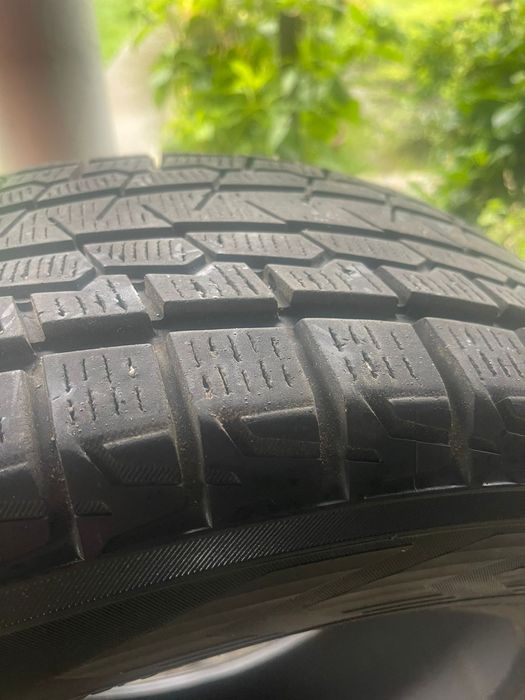 Шини  Yokohama  IceGUARD  235/65 R17