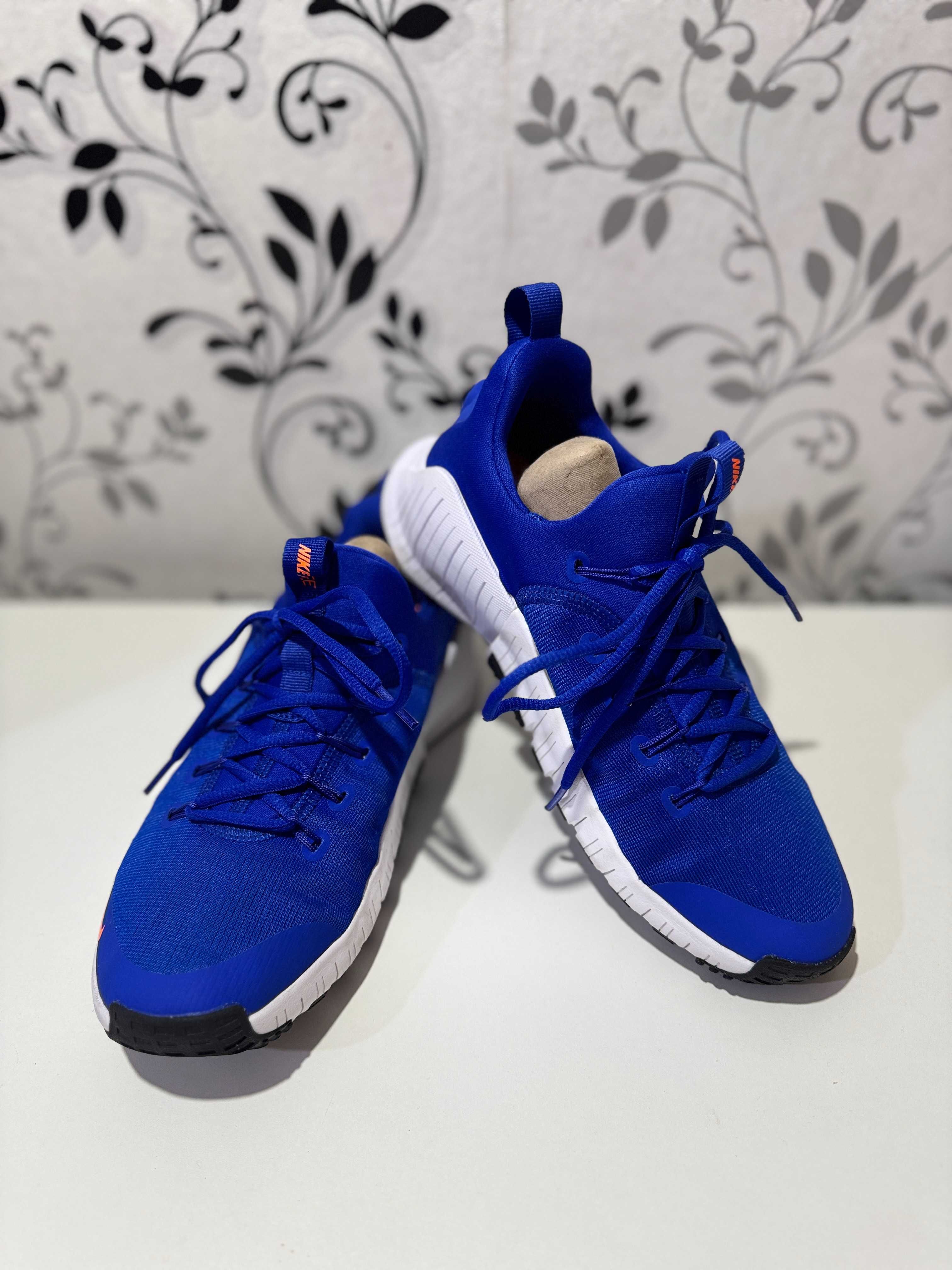 Кросівки тренувальні  Nike FREE METCON 6 FJ7126-400, 39р