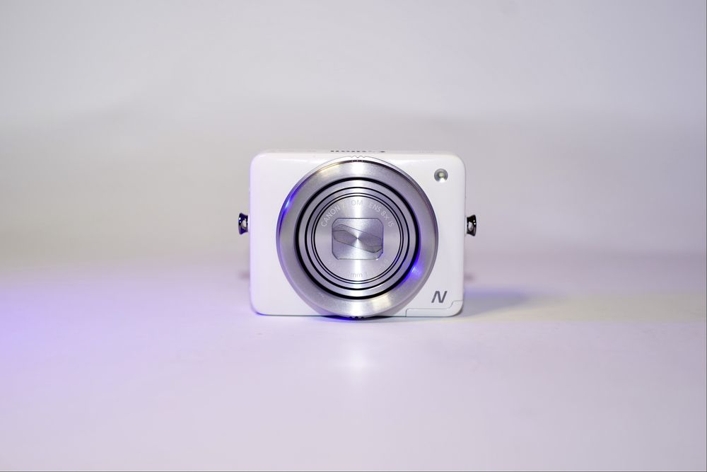 Canon PowerShot N із Wi-Fi сенсорний цифровий фотоапарат мильниця g7x