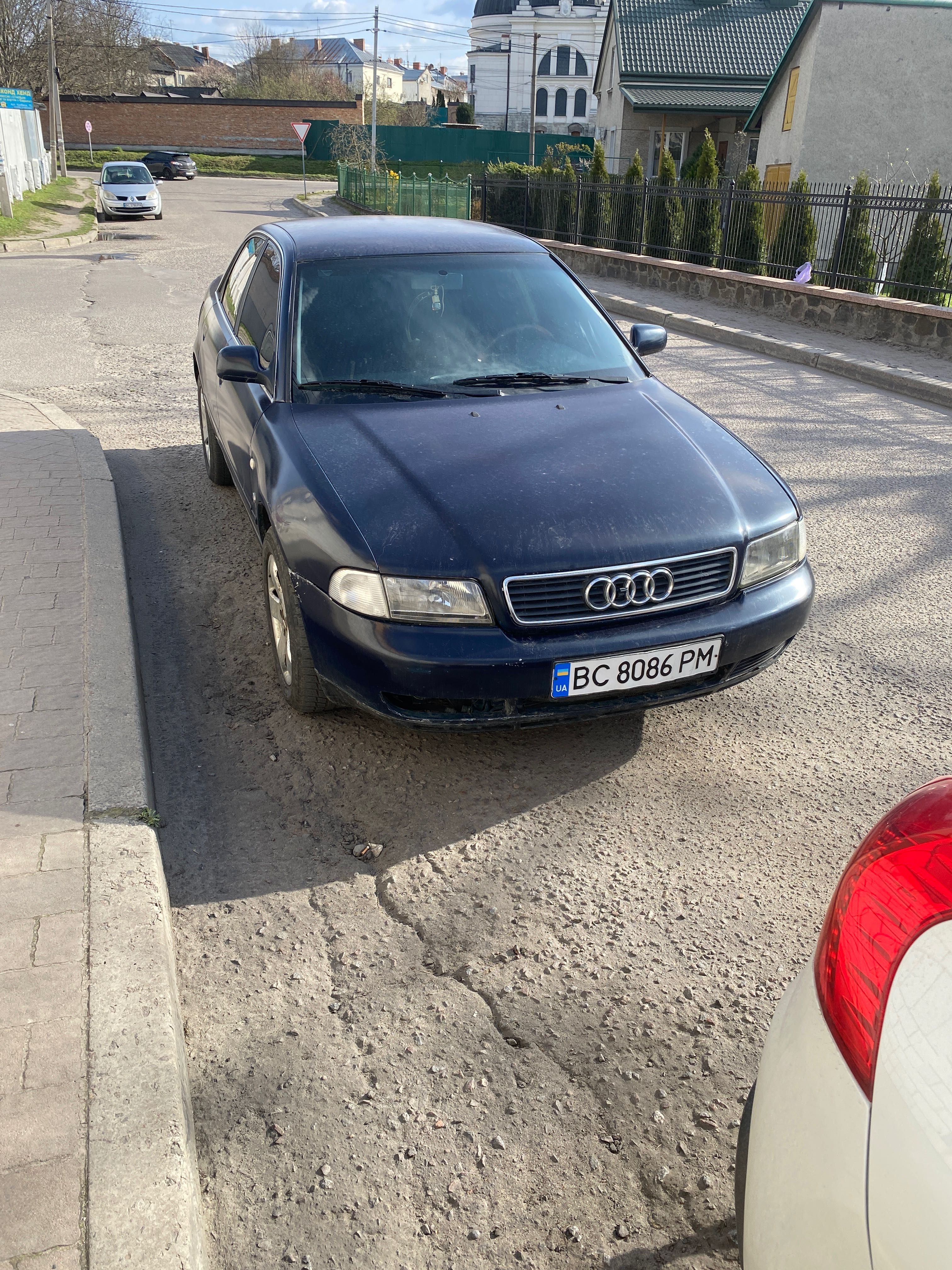 Audi a4     B 5 1.6