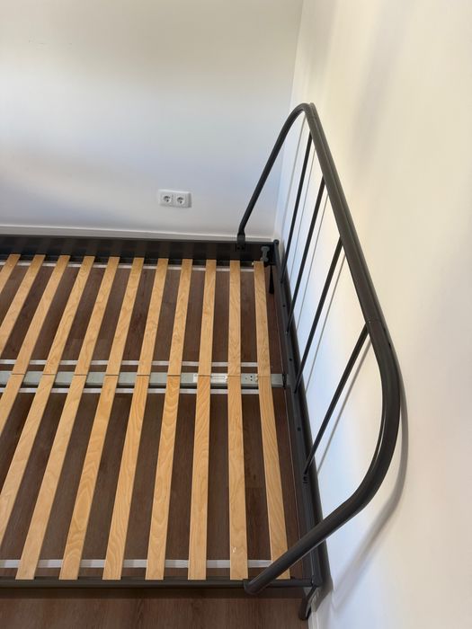 Cama IKEA 1.40x2.00m- Como Nova!