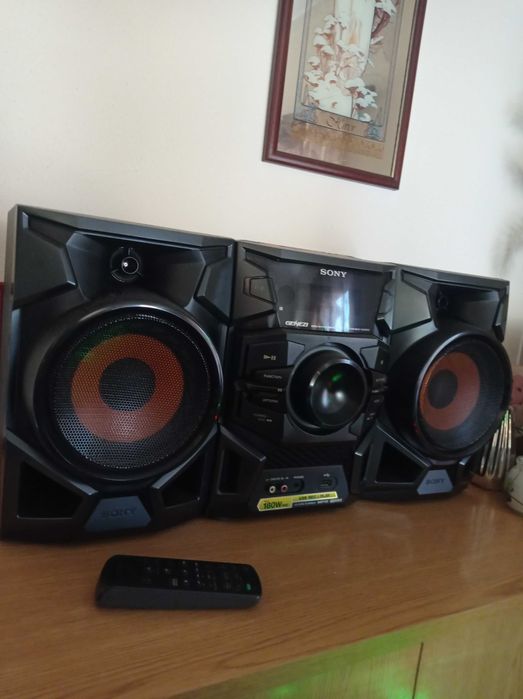 Aparelho de música Marca Sony.