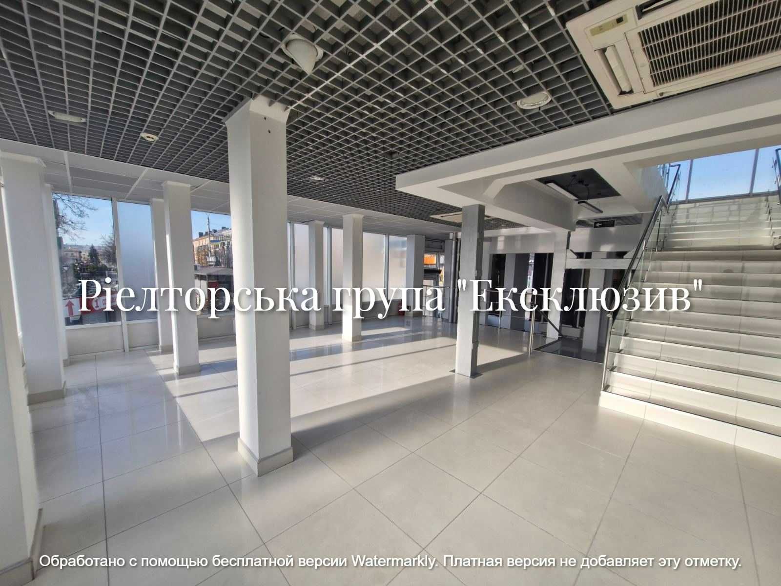 Пропонується в оренду приміщення по вул.Базарна/пр. Соборний 4-362 м2
