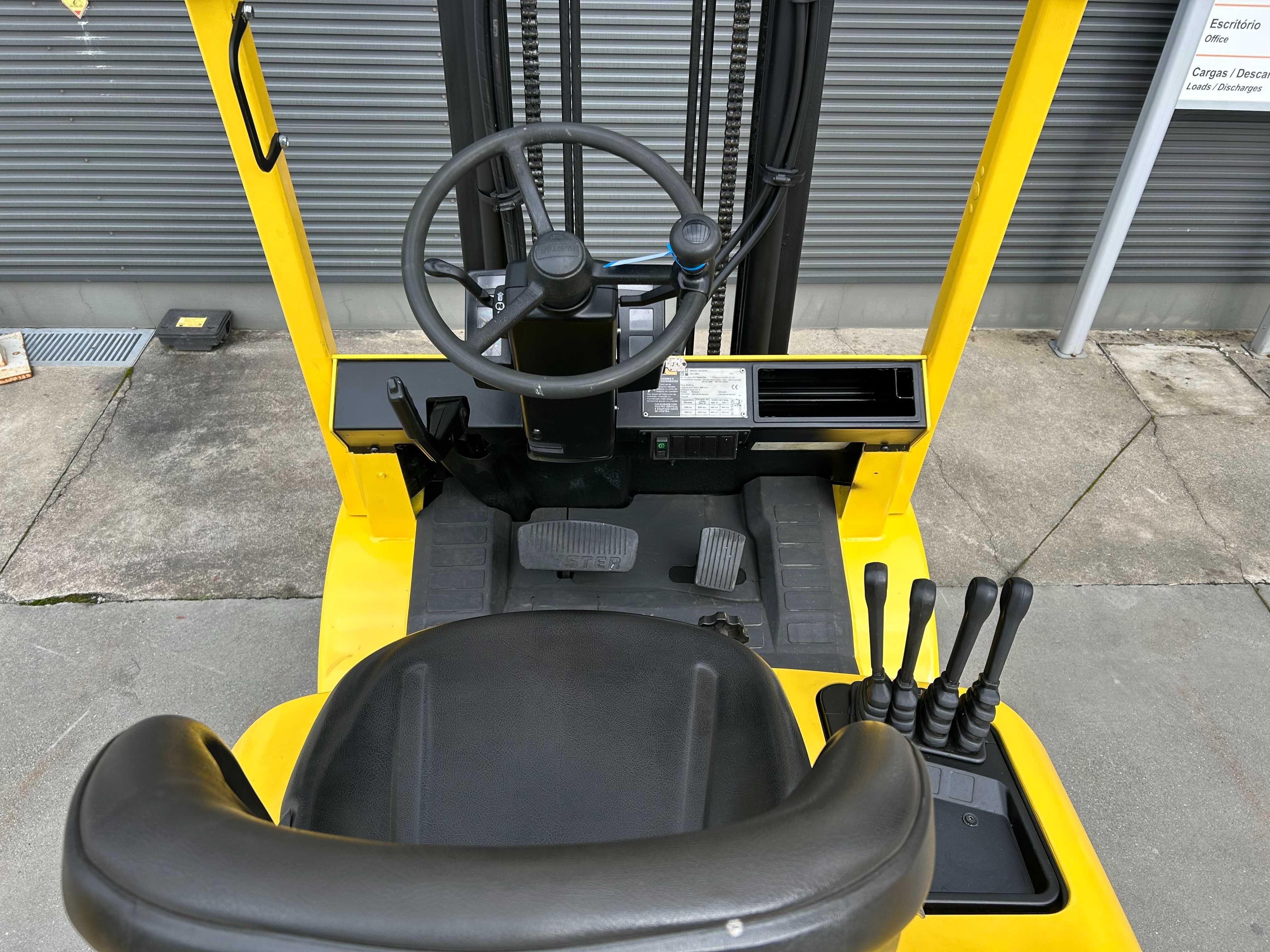 Empilhador Hyster 2500 Kgs Diesel