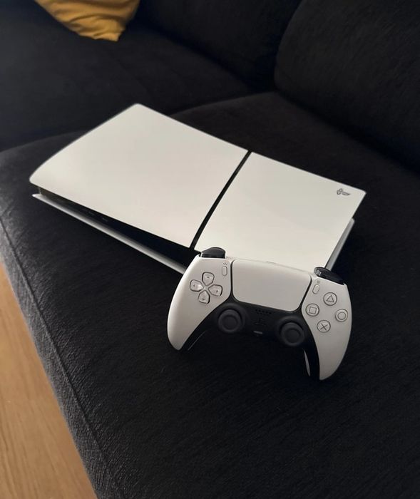 Playstation 5 c/ garantia + 14 jogos ( fifa 26) battlefield 6 TROCA