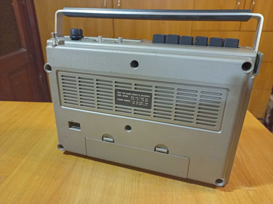 Магнитола "SEG RR 707"