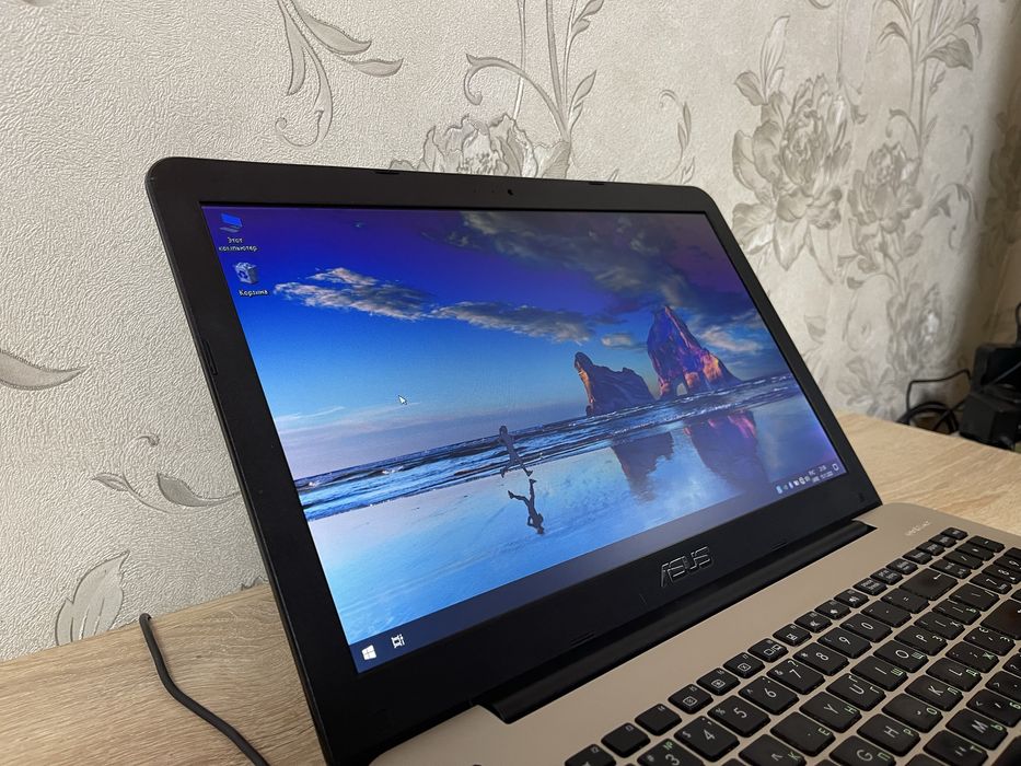 Asus X555L | Core I7 | 8 RAM | Nvidia GeForce | 1000 GB HDD