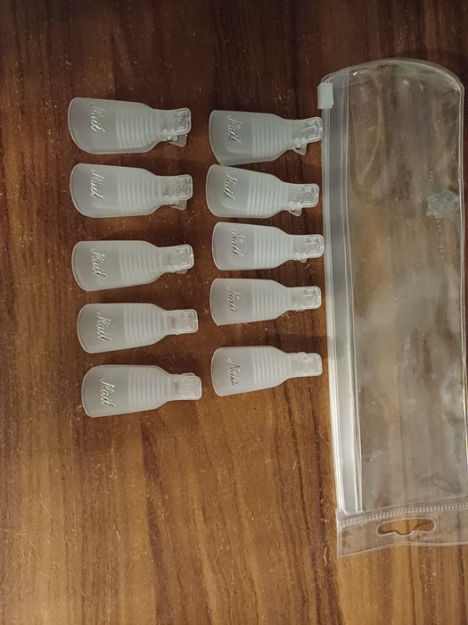 Klipsy do usuwania lakieru hybrydowego