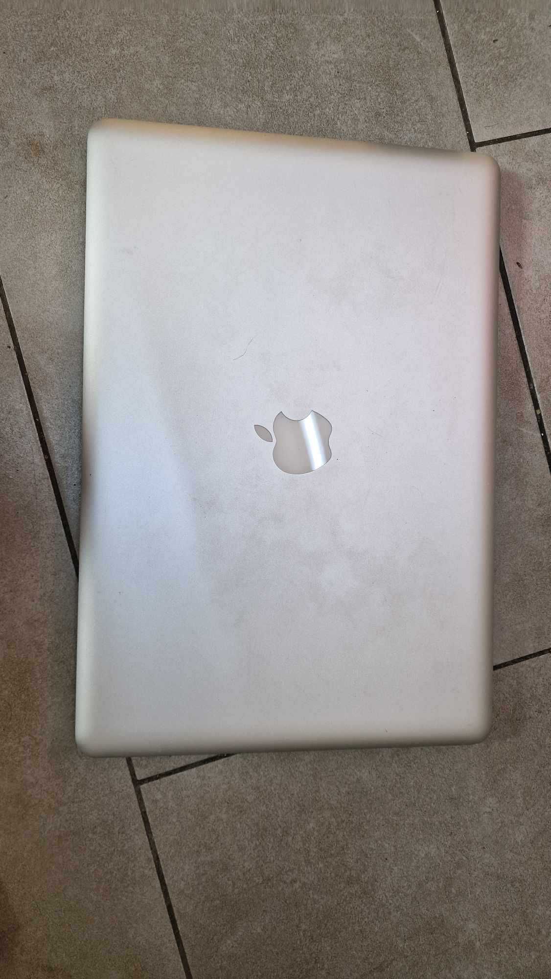 PROMOCJA! Macbook Pro 15 Intel Core i7 8 GB / 512 GB srebrny