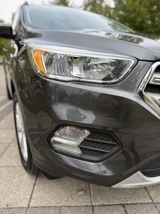 Продам Ford Escape (Kuga) без дтп та перекрасів