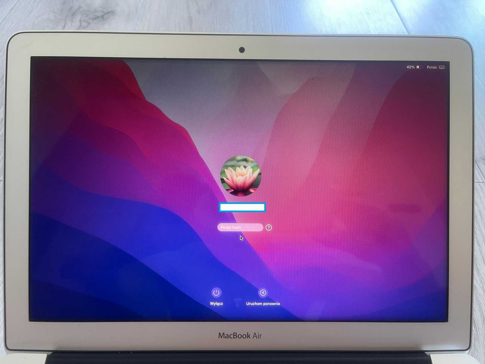 MacBook Air 13” bardzo ładny !!!