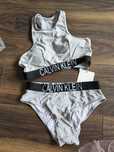 Strój szary Calvin Klein dwuczęściowy