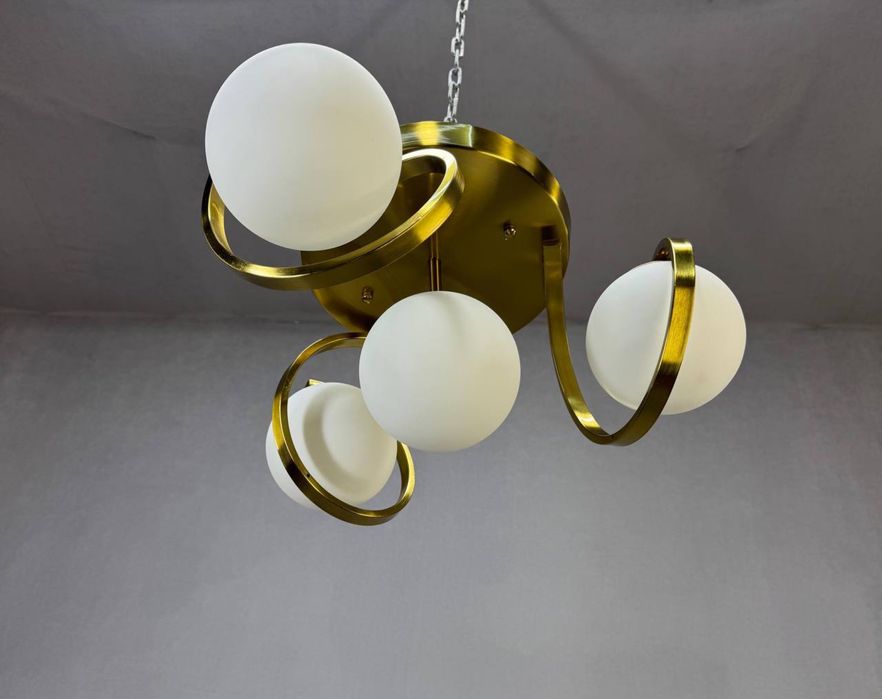 Стельова люстра,люстра на 4 плафони