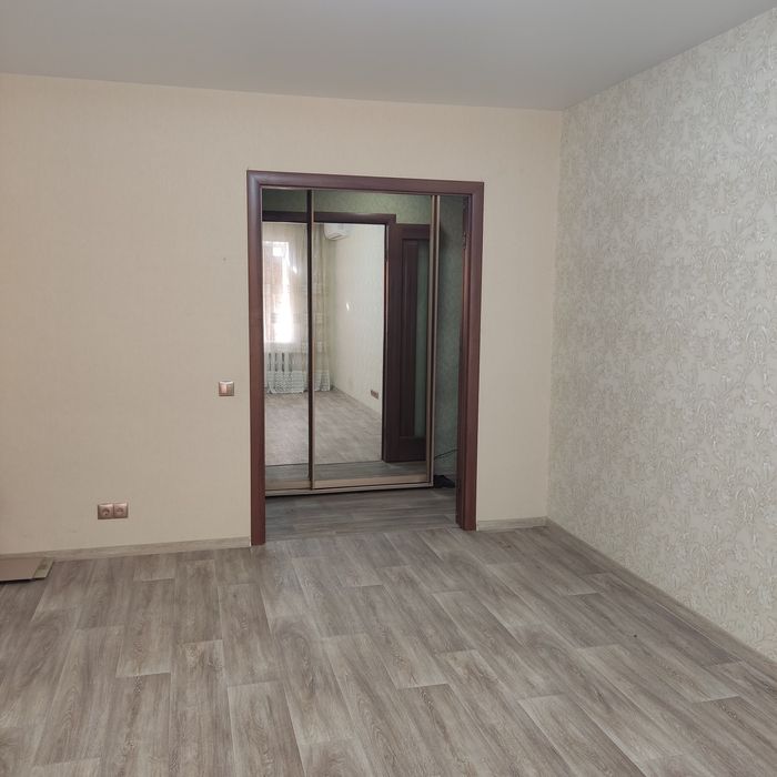 Трикімнатна,район Бума.