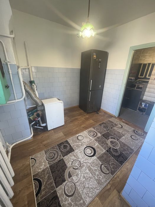 Половина цегляного будинку, з власною ділянкою