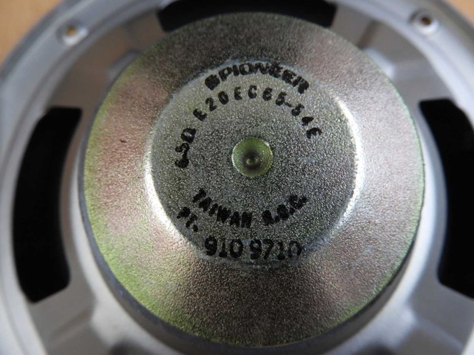 Głośniki basowe Pioneer 21,5 cm