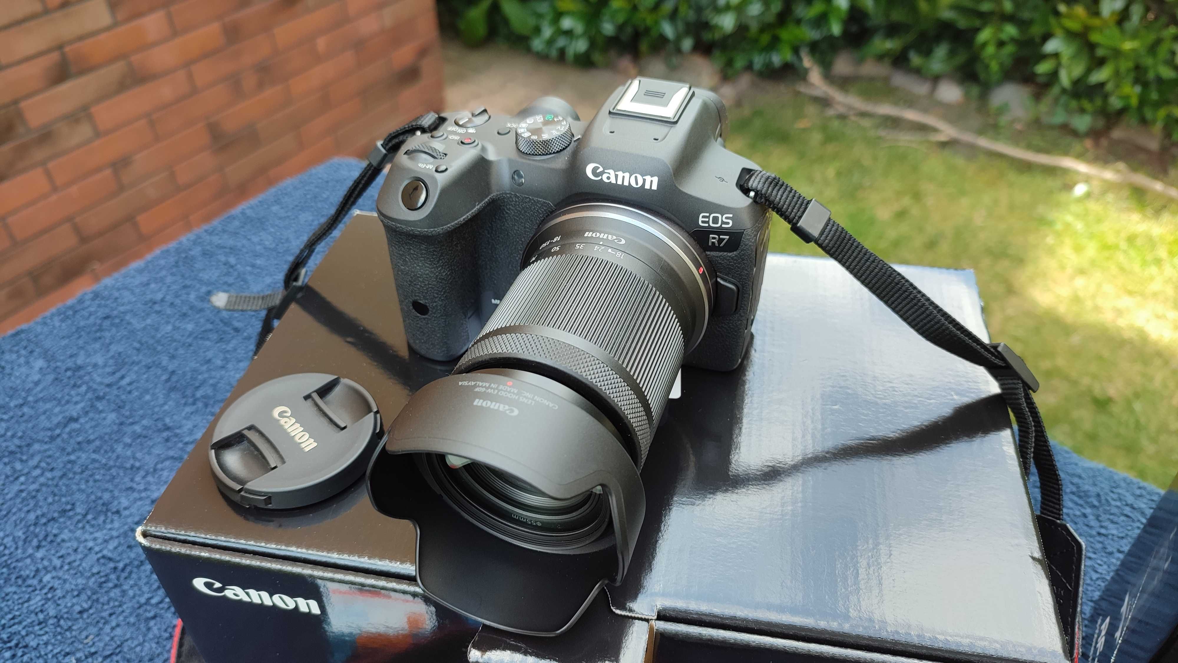 Canon EOS R7 plus obiektyw Canon RF-S 18-150 mm f/3.5-6.3 IS STM
