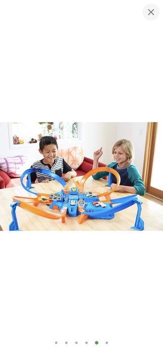 Трек Hot Wheels Criss Cross Crash Track Set.