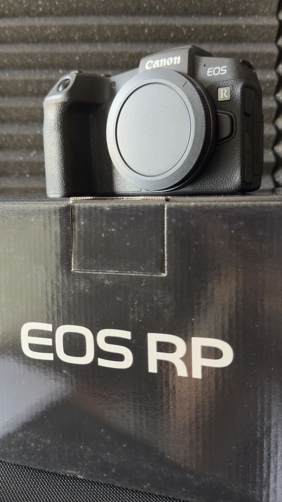 Canon EOS    RP