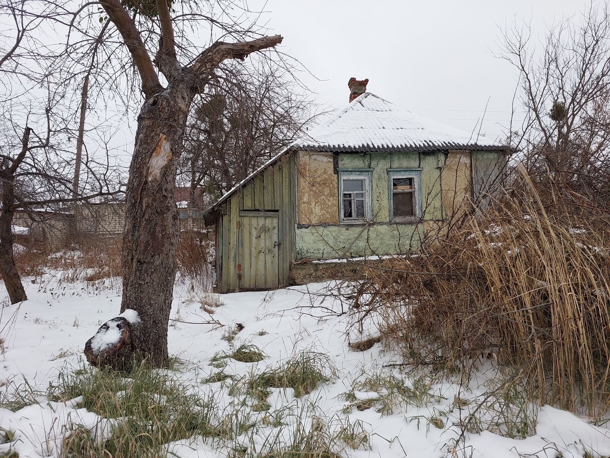 Продам участок с домиком под снос в Солоницевском ОТГ(п.Пересечное)