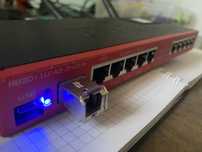 Продам MikroTik RB2011UiAS-2HnD-IN + блок живлення + SFP