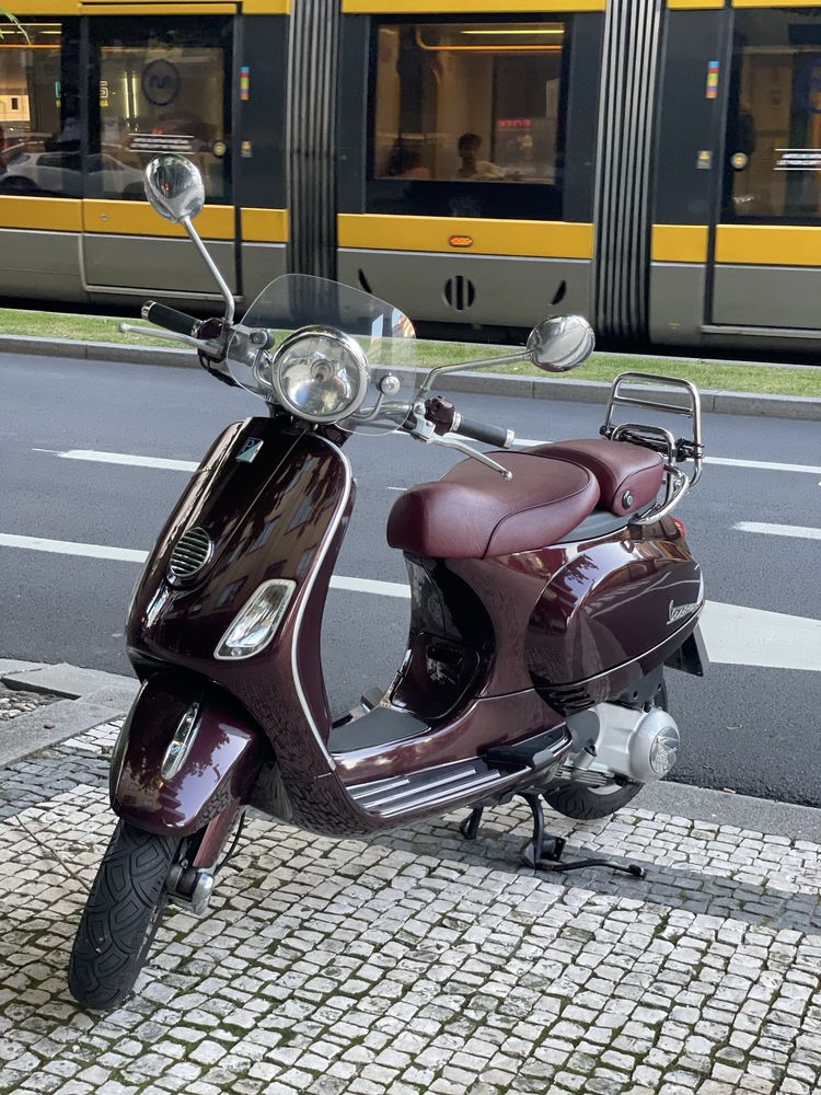 Vespa LX 125 – Edição Especial “Vie della Moda” | Ano 2011