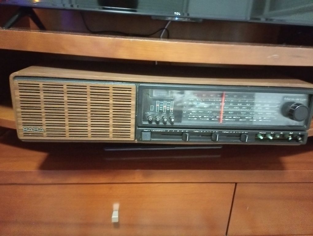 Rádio antigo a funcionar