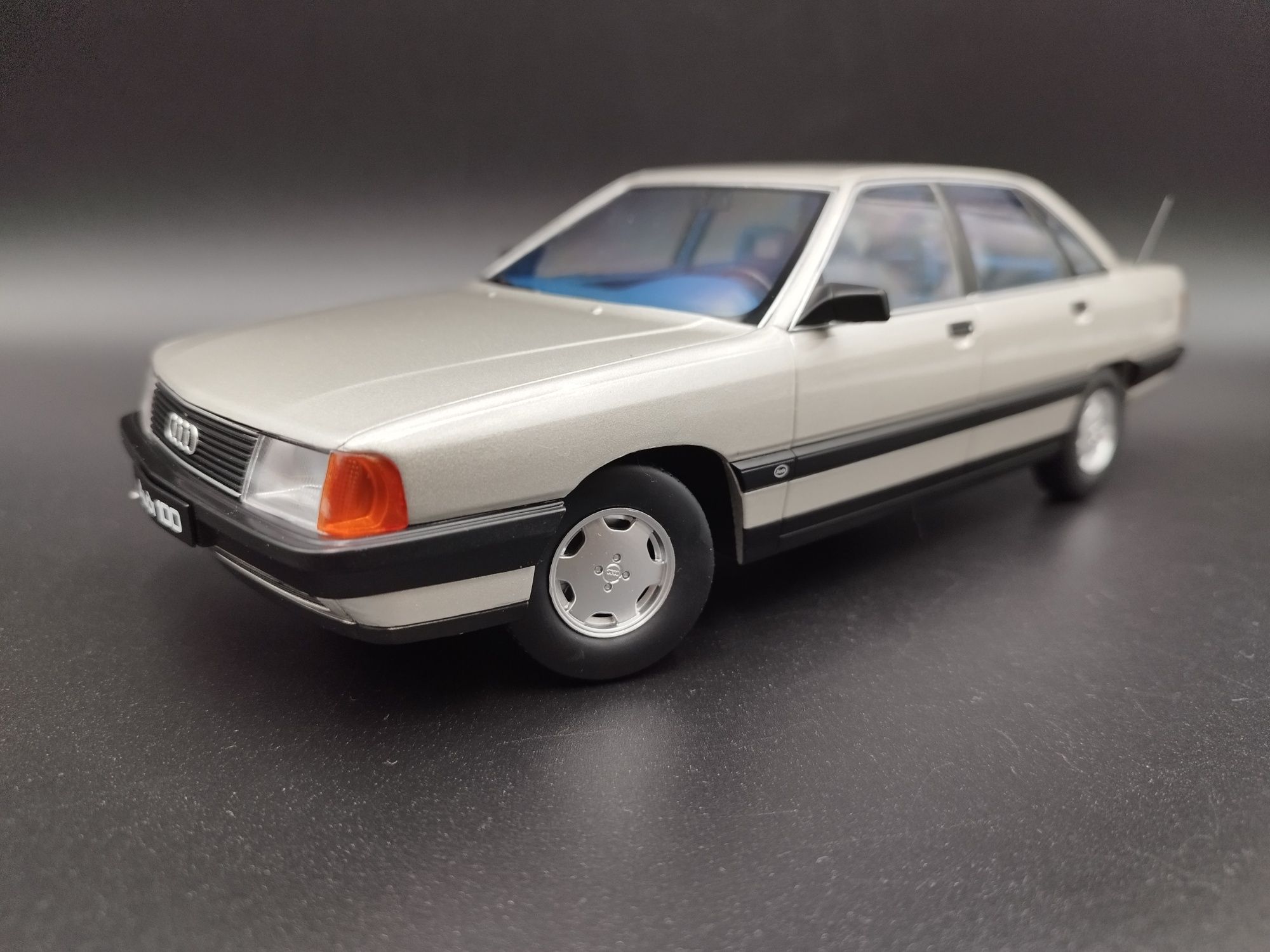 1:18 Triple9 1989 Audi 100 C3 silver  model