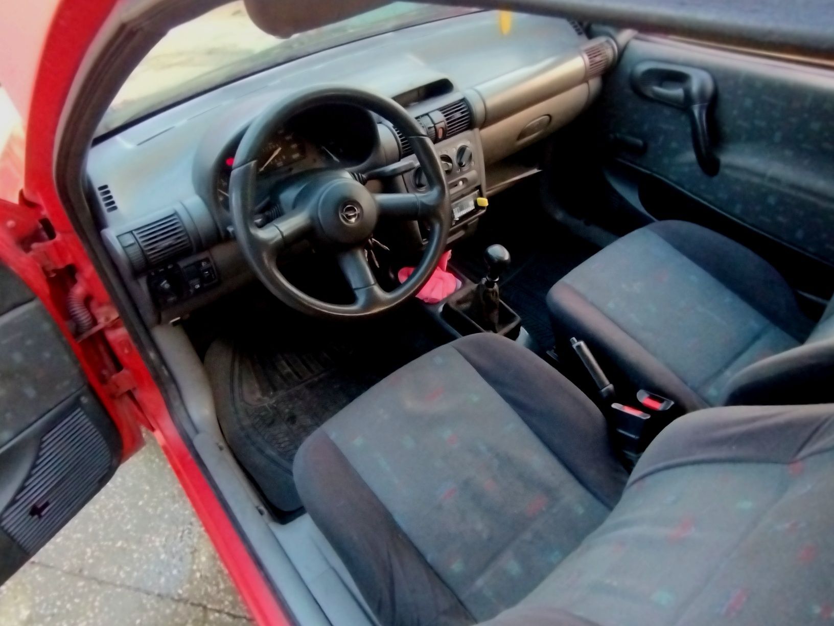 Opel corsa 1.5 TD c/ direção assistida