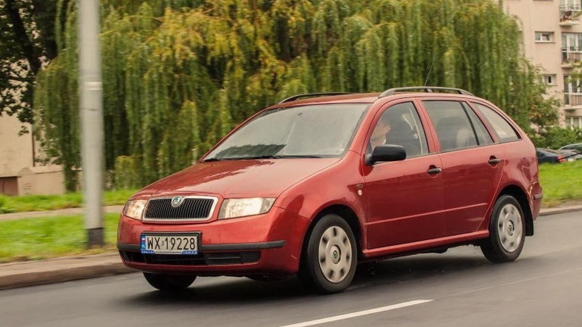 Skoda Fabia, Range Rover do wynajęcia. Bez zbędnych formalności. Polec