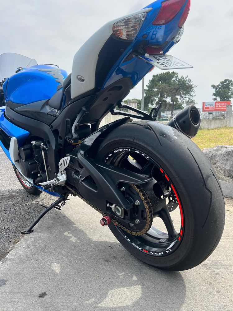 Suzuki GSXR-R 750