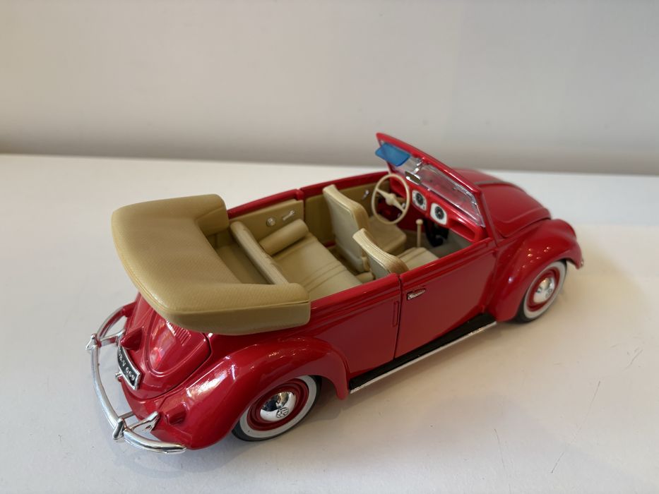 Model Volkswagen Beetle Garbus 1:18 Maisto (bburago welly)