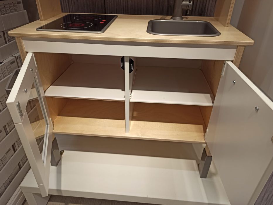 Móvel de cozinha para criança