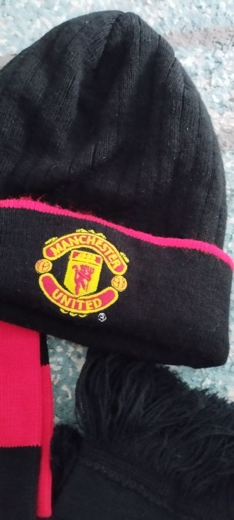 Manchester United czapka +szalik