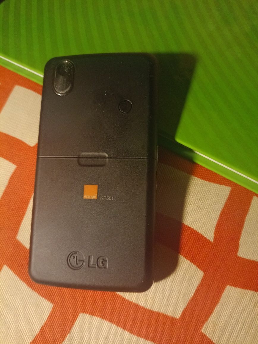 Telefon dotykowy LG KP501