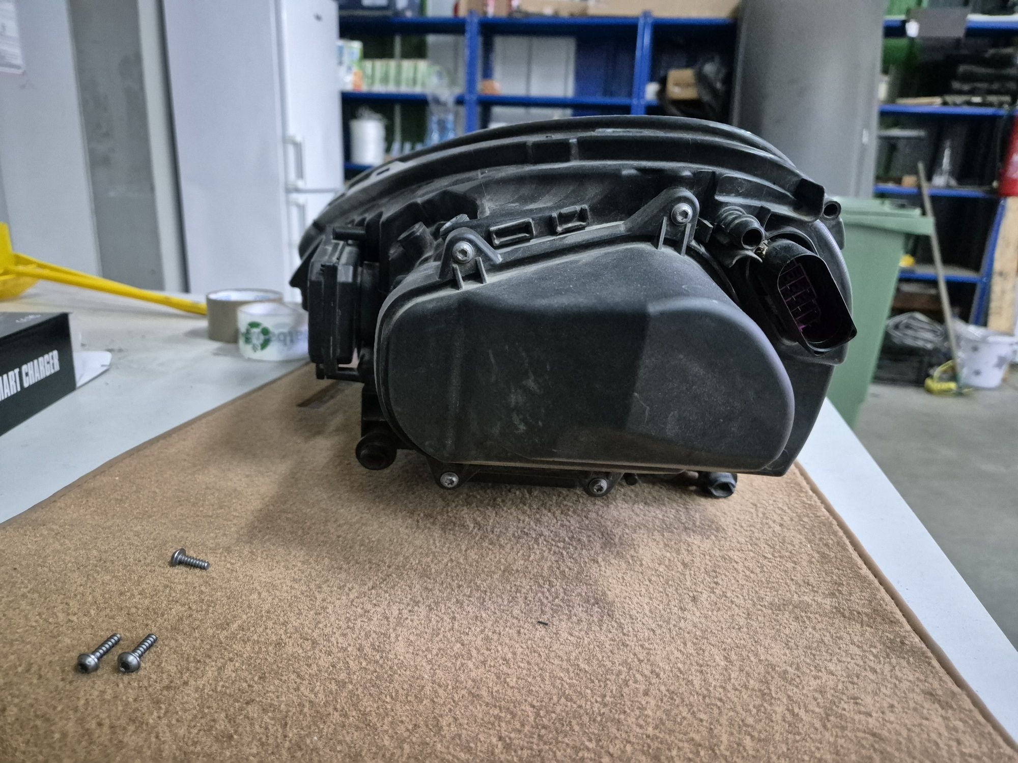 Prawa lampa Porsche Cayenne