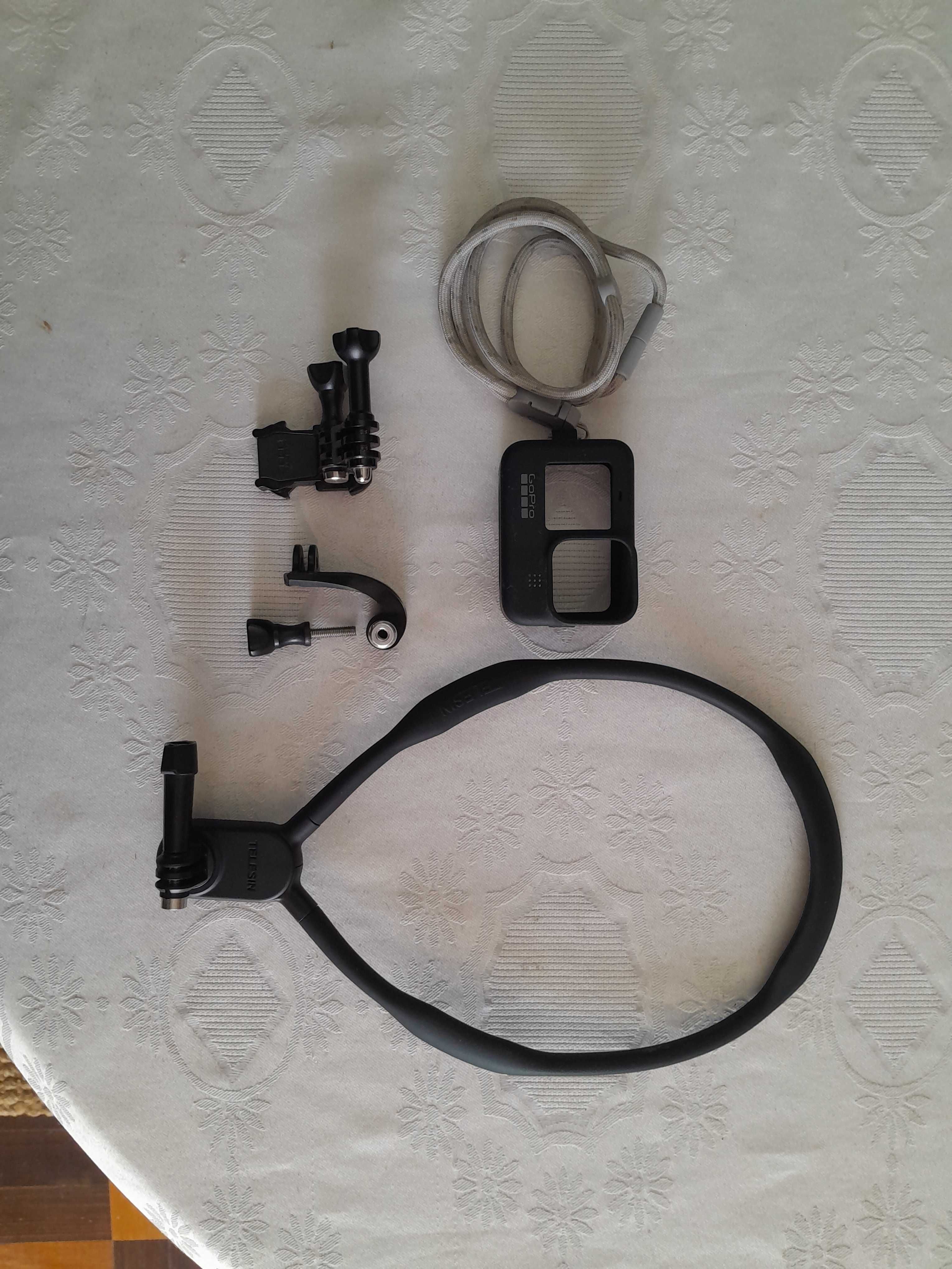 GoPro 11 BLACK + Colar Telesin e acessórios