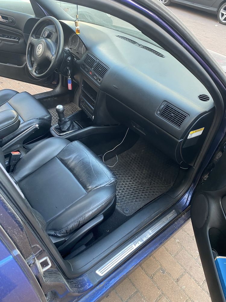 Vw bora todo amaricano