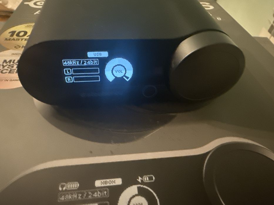 Sluchawki arctis nova pro wireless z dodatkiem xbox