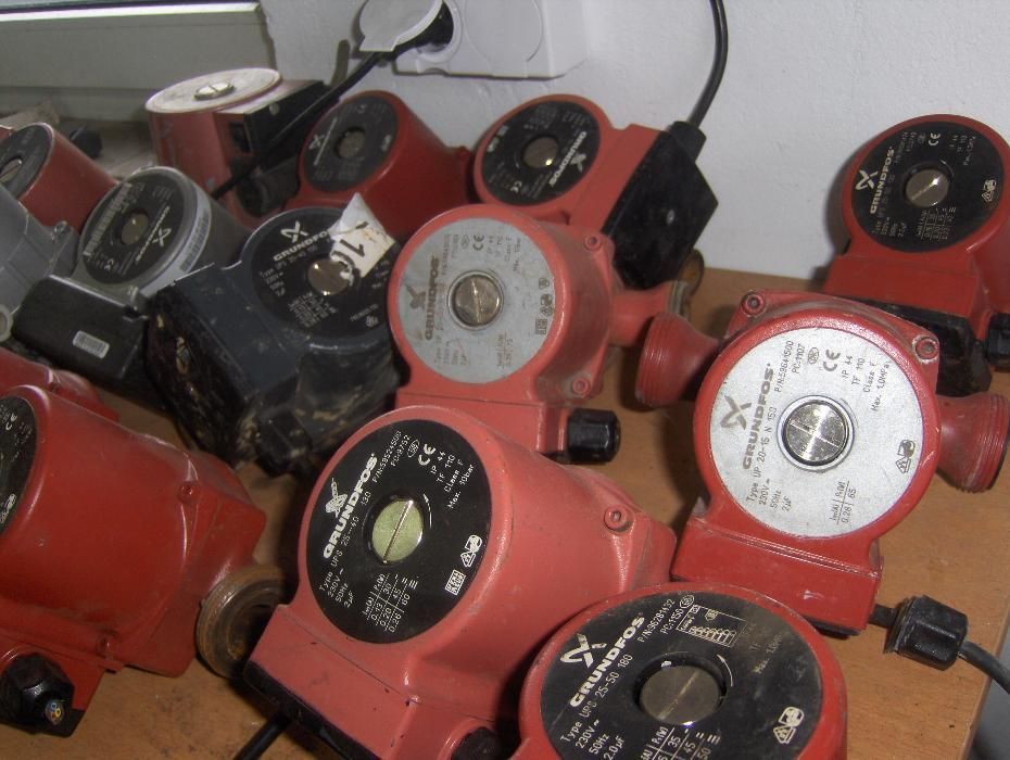 Pompa CO Grundfos UPS 25-40 UPS 25-50 Wilo Bosch Vaillant SOLAR