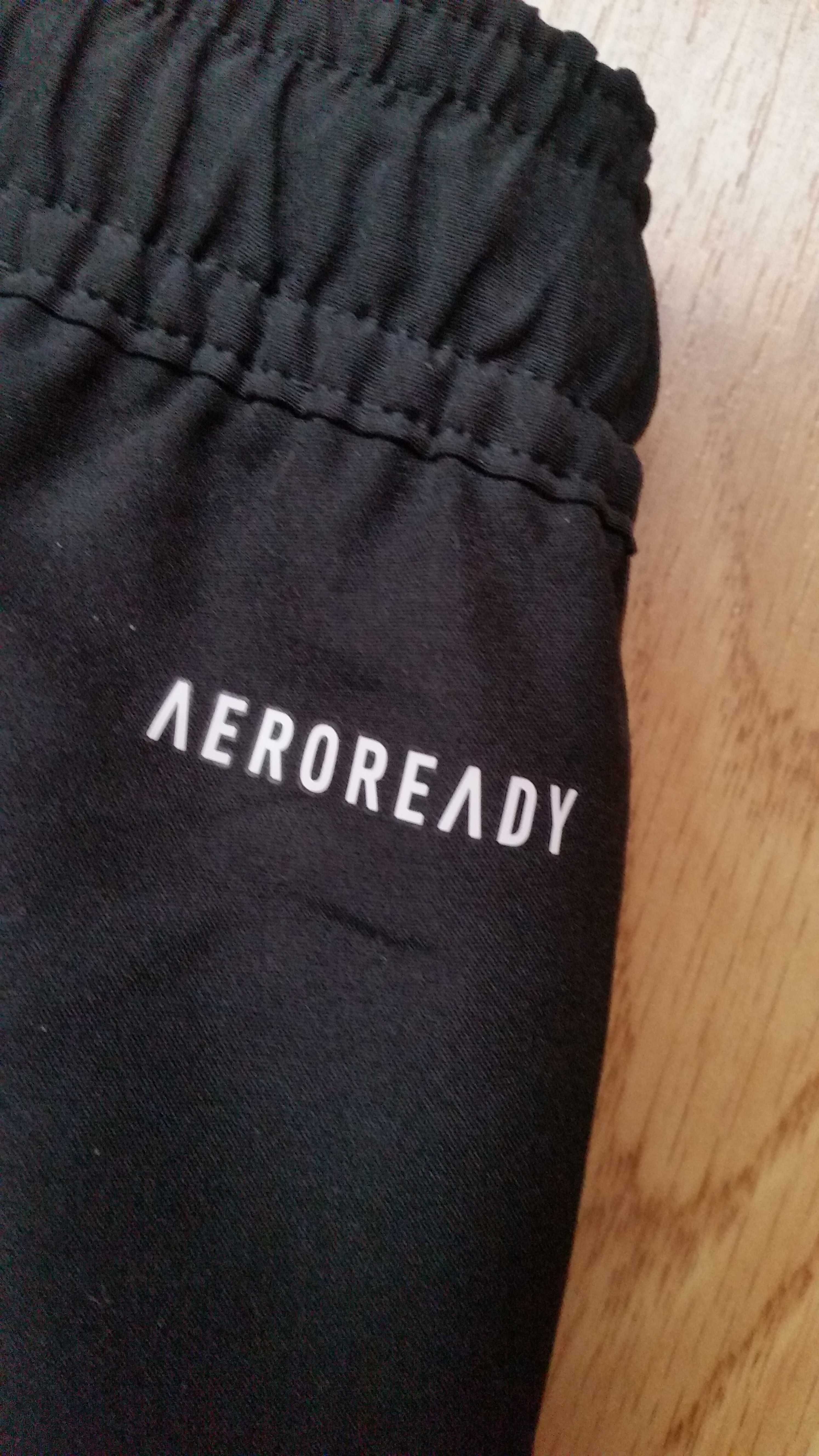 Spodnie dresowe Adidas AeroReady