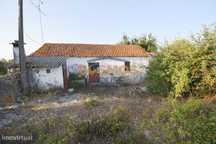 Moradia T2 c/ 6546 m2 terreno - Serra Candeeiros