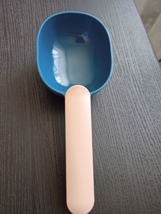 Миски. Ошейник для собак и кошек,миска, ножницы для стрижки когтей.