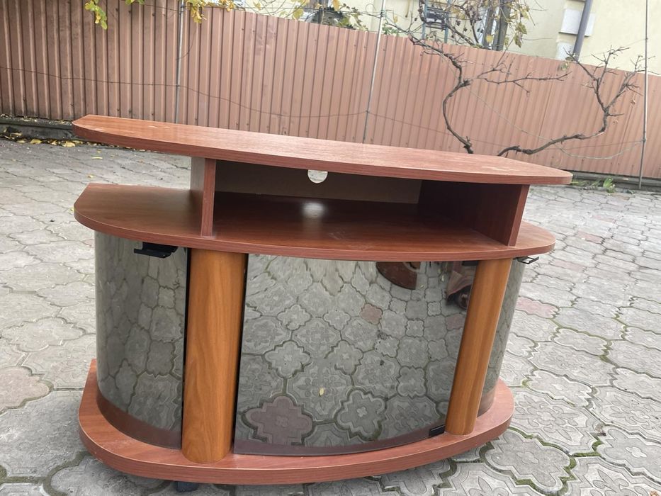 Продам тумбочку під телевізор