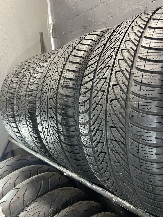 4шт 225/40 R18 Goodyear UltraGrip Performance 8