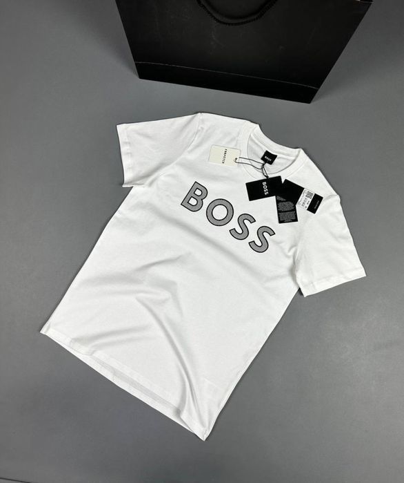 Hugo Boss мужская брендовая футболка  чёрная белая