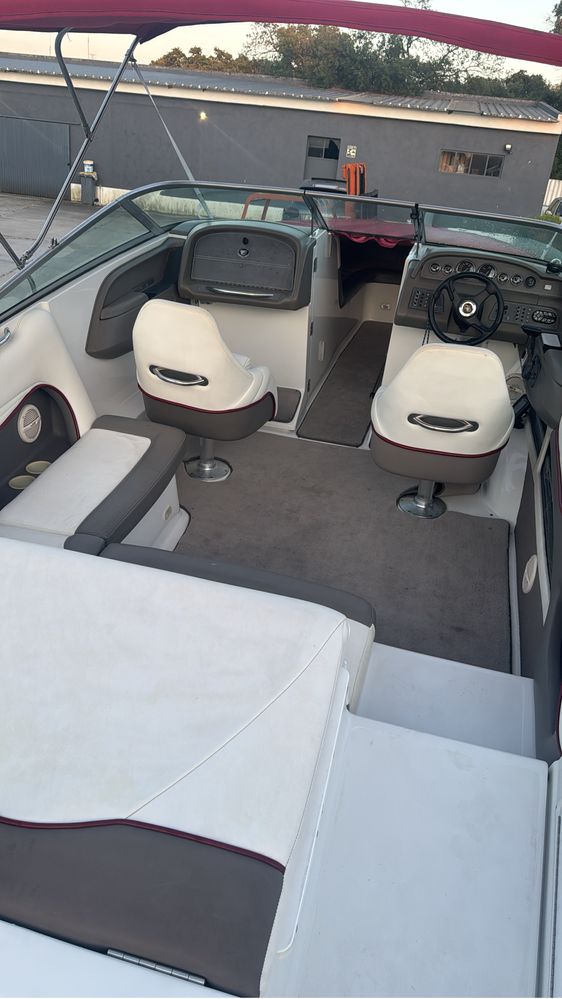 Cobalt 246 V8 5.7