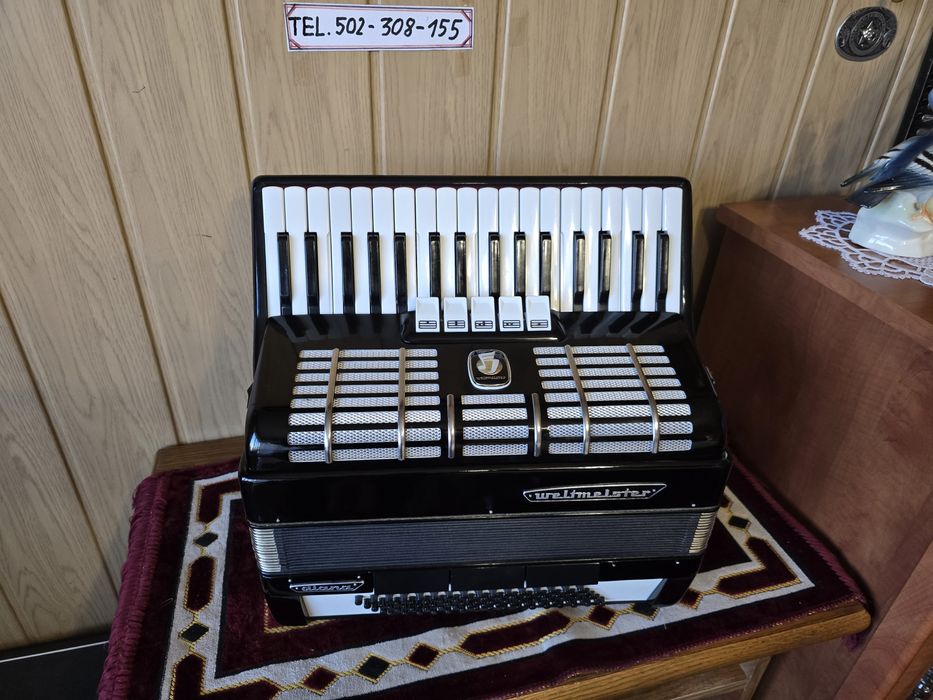 Akordeon Weltmeister Diana 80bas trzy chóry