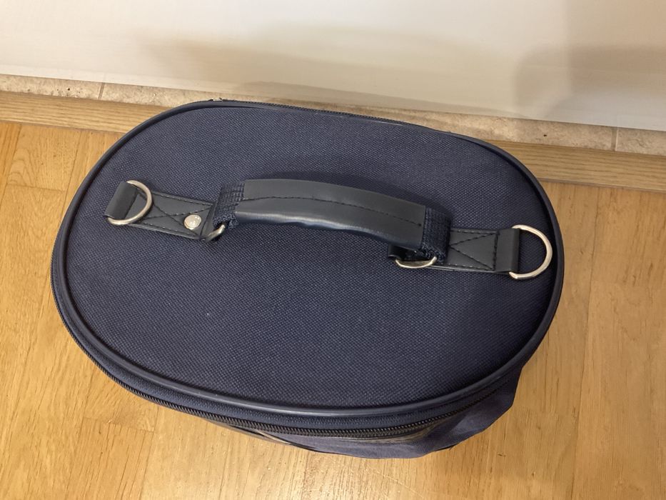 Kosmetyczka-kuferek Avon